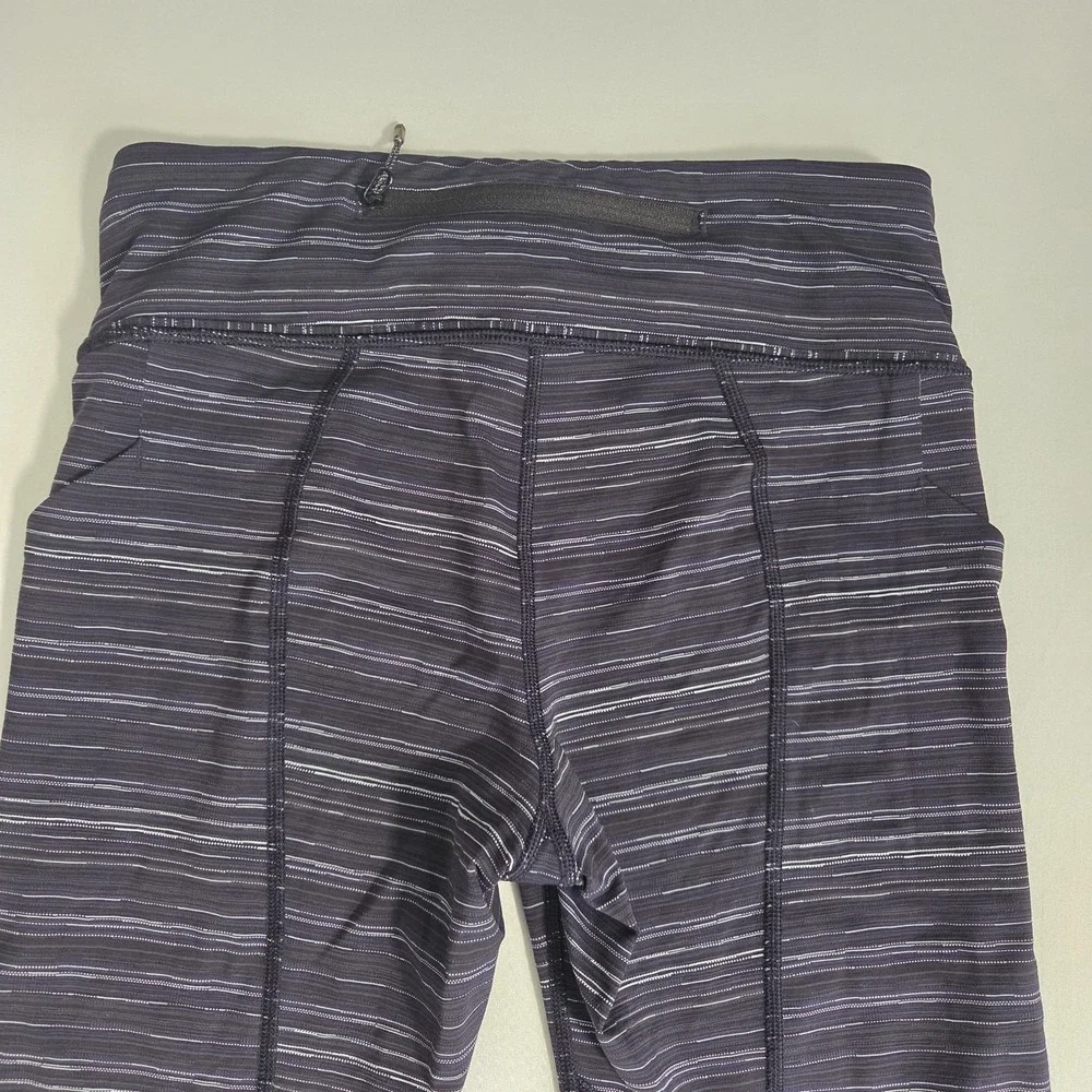 Lululemon Speed Crop Cyber Stripe Size 6 Naval Blue‎ Black Leggings Women